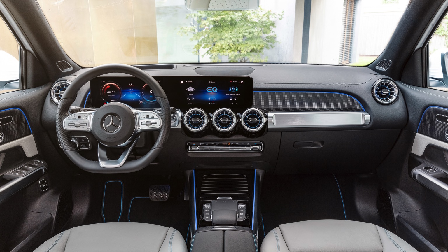 Mercedes_EQB-21