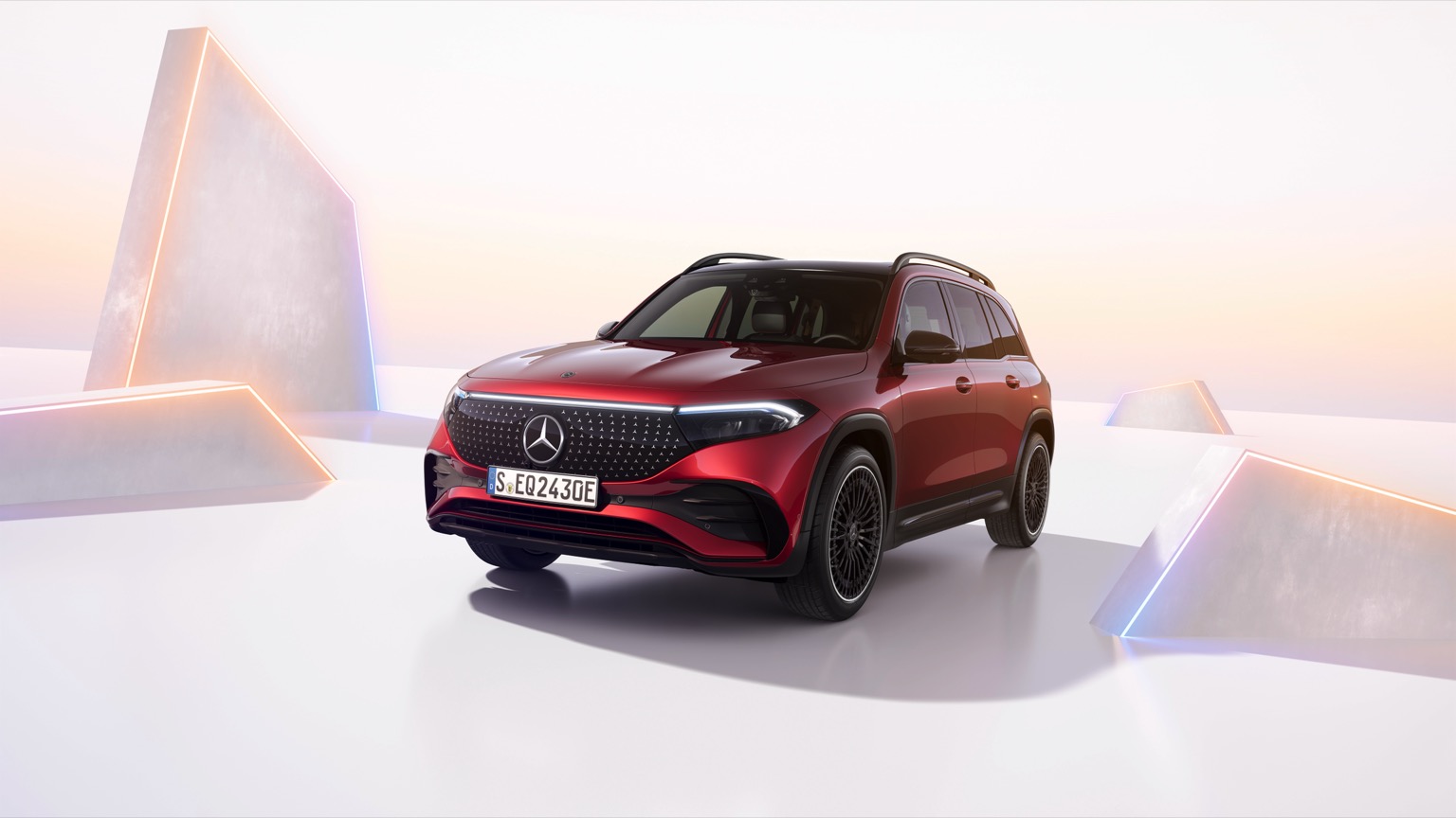 Mercedes_EQB_2024-5
