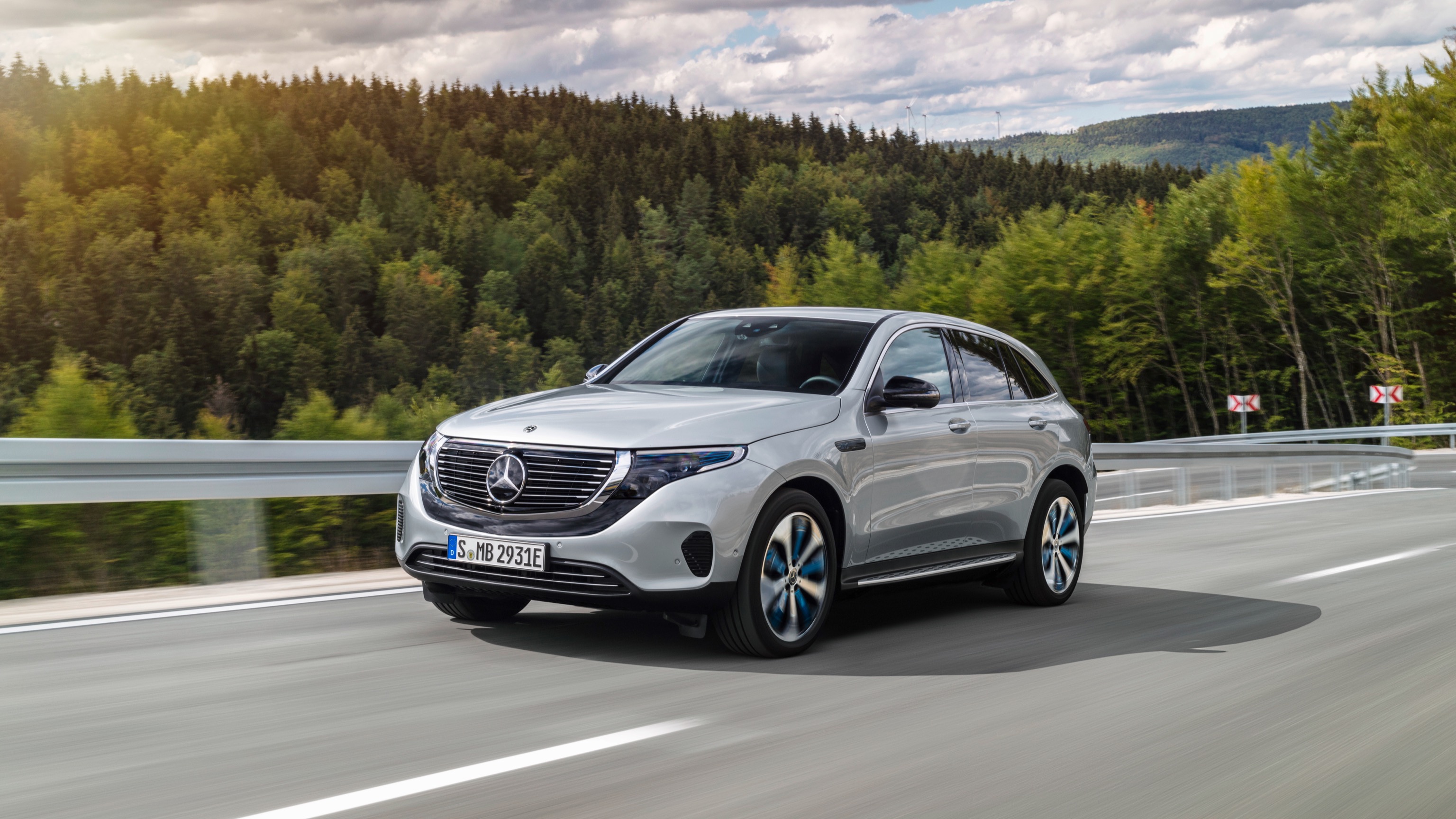 Mercedes_EQC-1