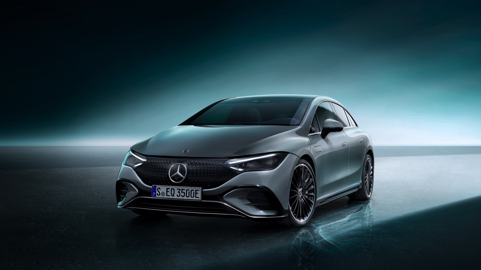 Mercedes_EQE-16