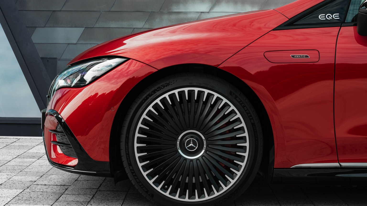 Mercedes_EQE_AMG_43-20