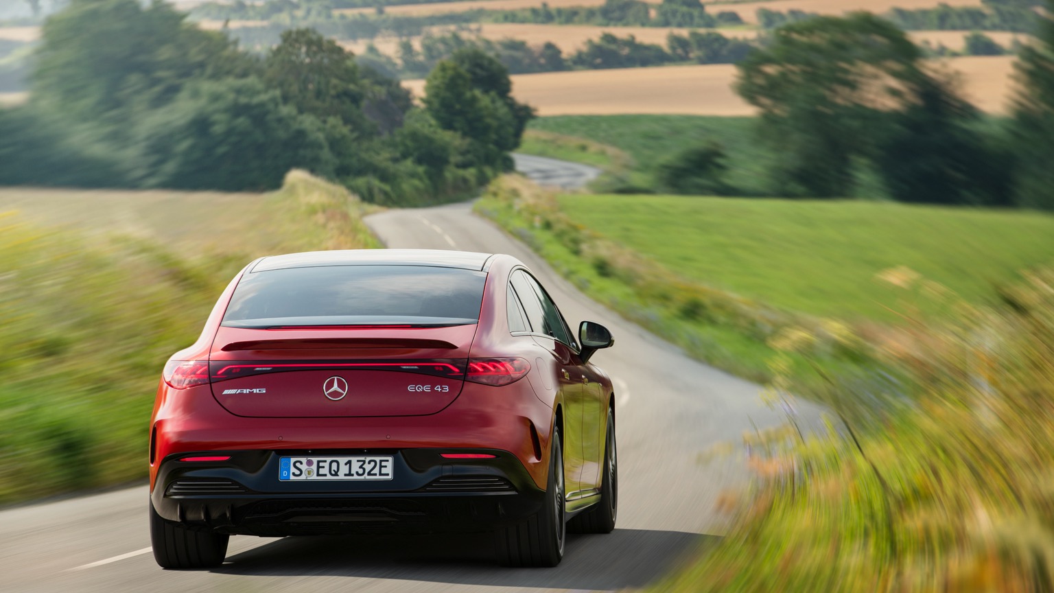 Mercedes_EQE_AMG_43-3
