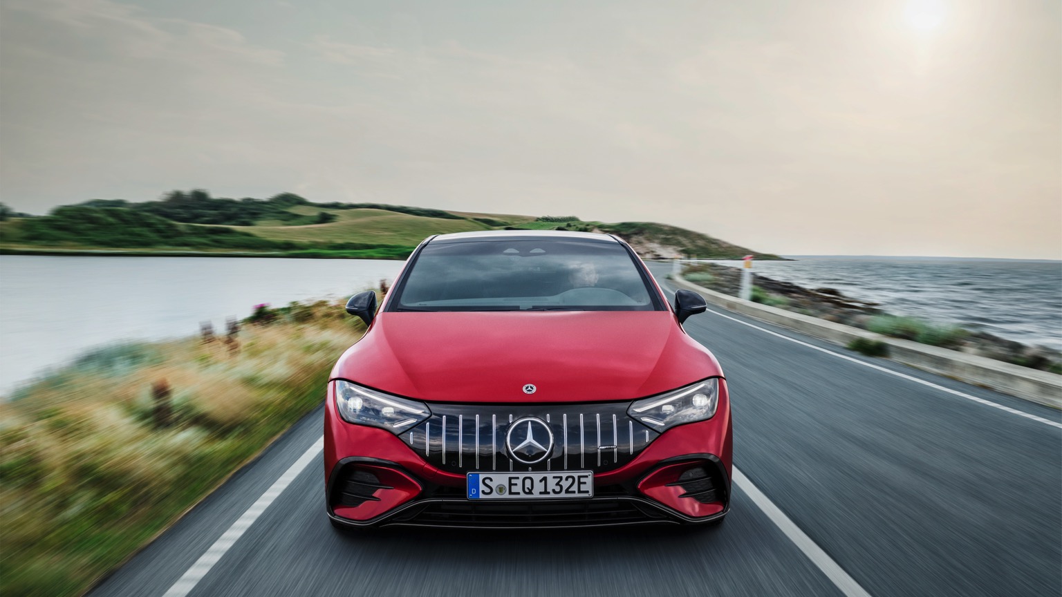 Mercedes_EQE_AMG_43-8