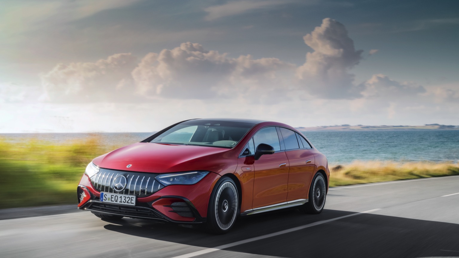 Mercedes_EQE_AMG_43-9