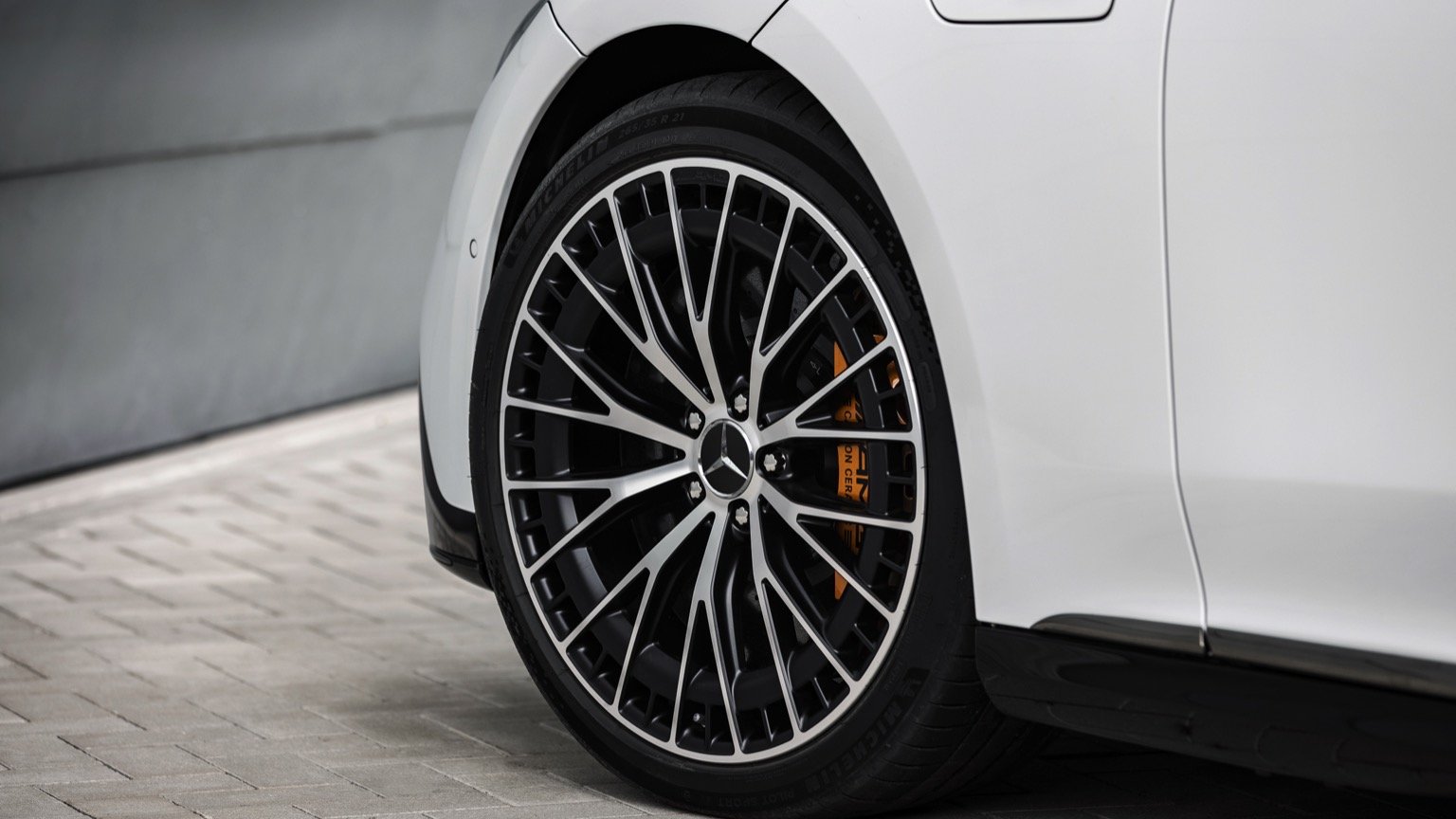 Mercedes_EQE_AMG_53-22