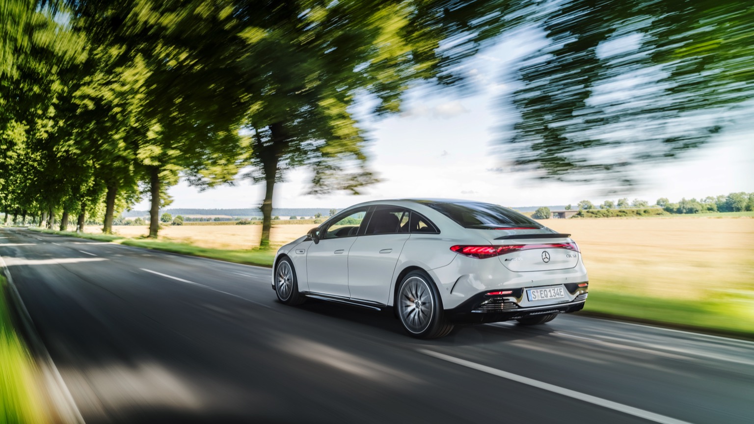 Mercedes_EQE_AMG_53-5