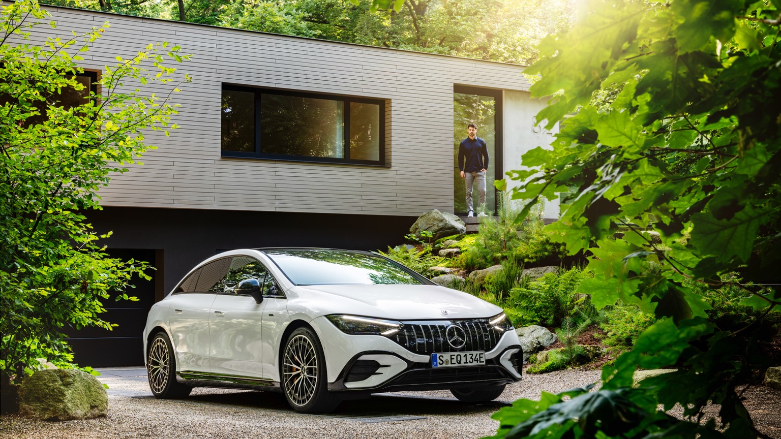 Mercedes_EQE_AMG_53-7