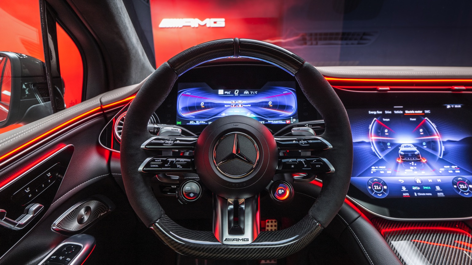Mercedes_EQE_AMG_SUV-24