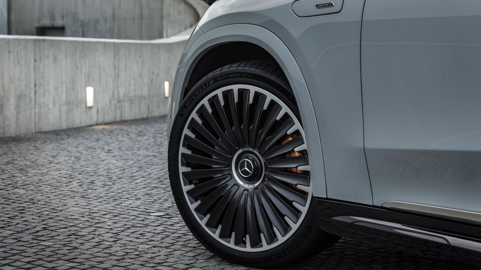 Mercedes_EQE_AMG_SUV-29
