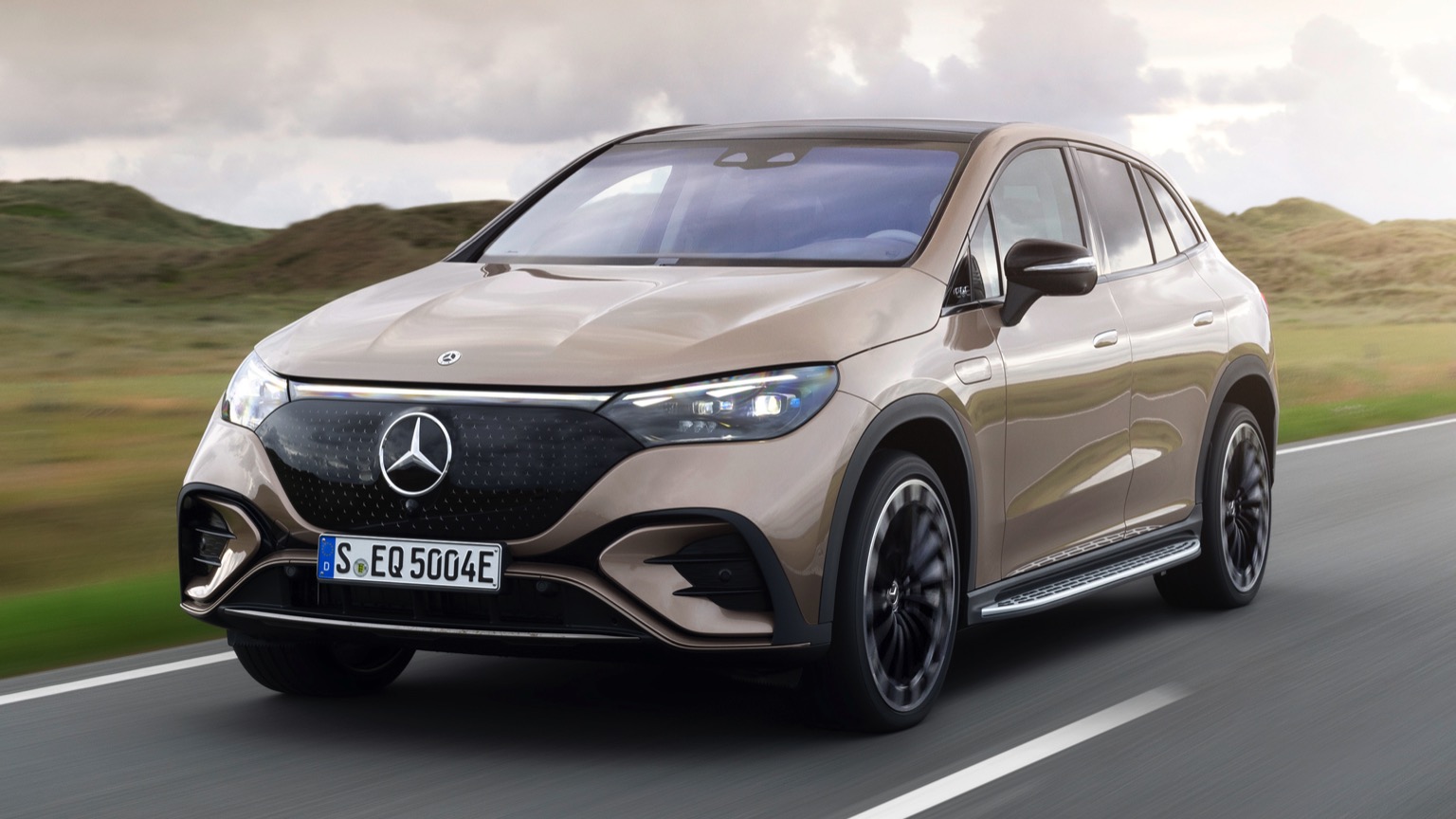 Mercedes_EQE_SUV-1