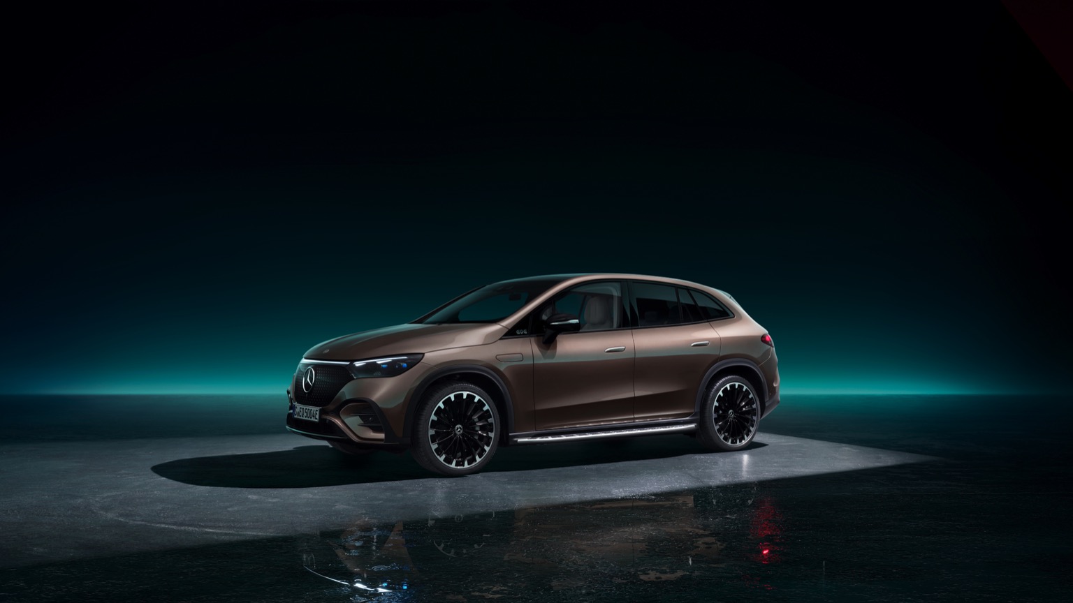 Mercedes_EQE_SUV-27