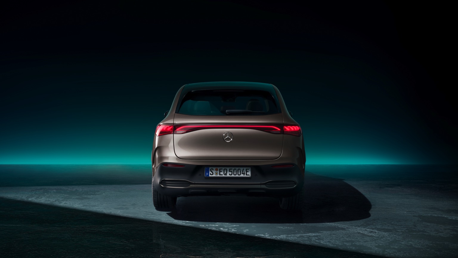 Mercedes_EQE_SUV-29