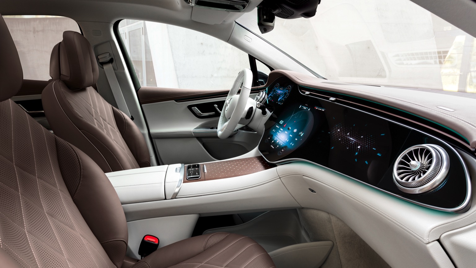 Mercedes_EQE_SUV-39
