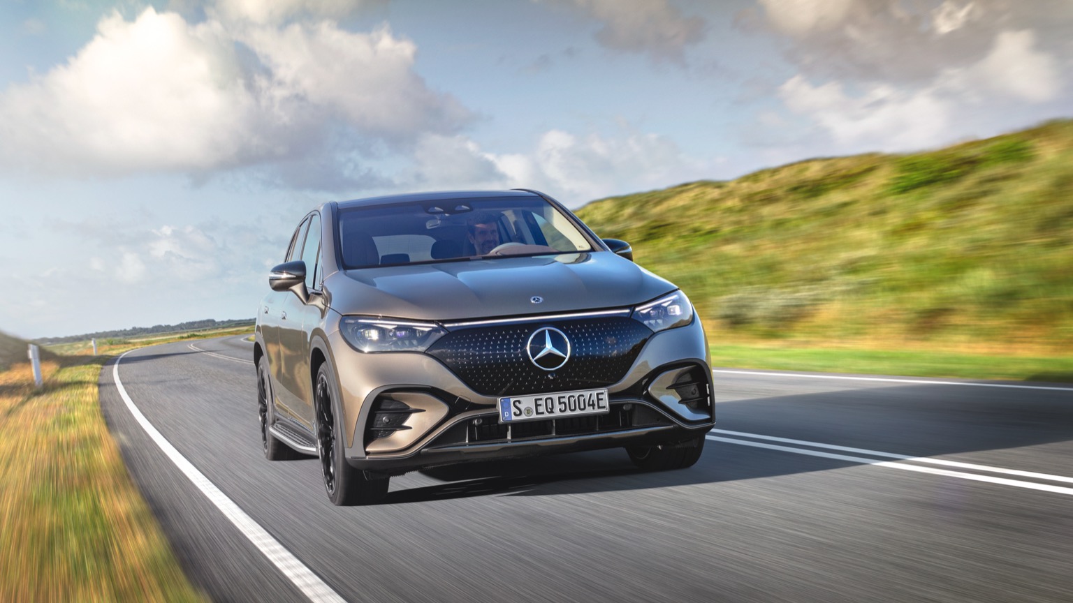 Mercedes_EQE_SUV-4