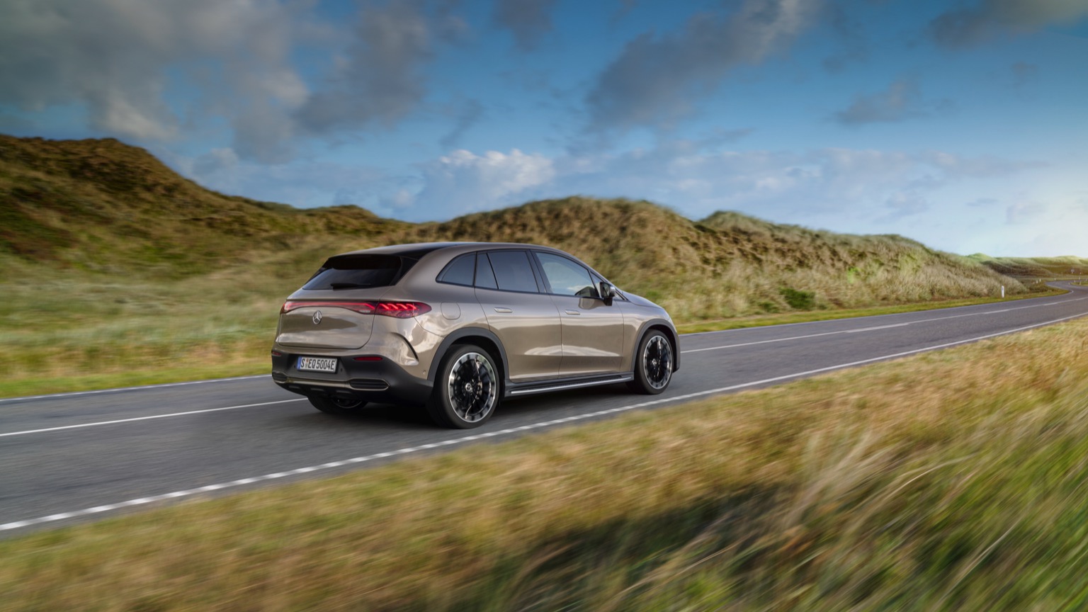 Mercedes_EQE_SUV-7