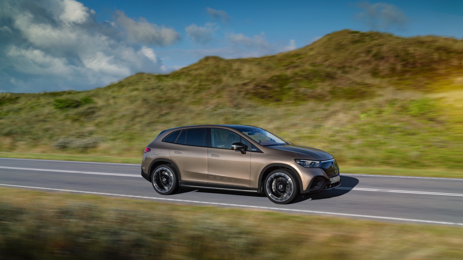 Mercedes_EQE_SUV-8