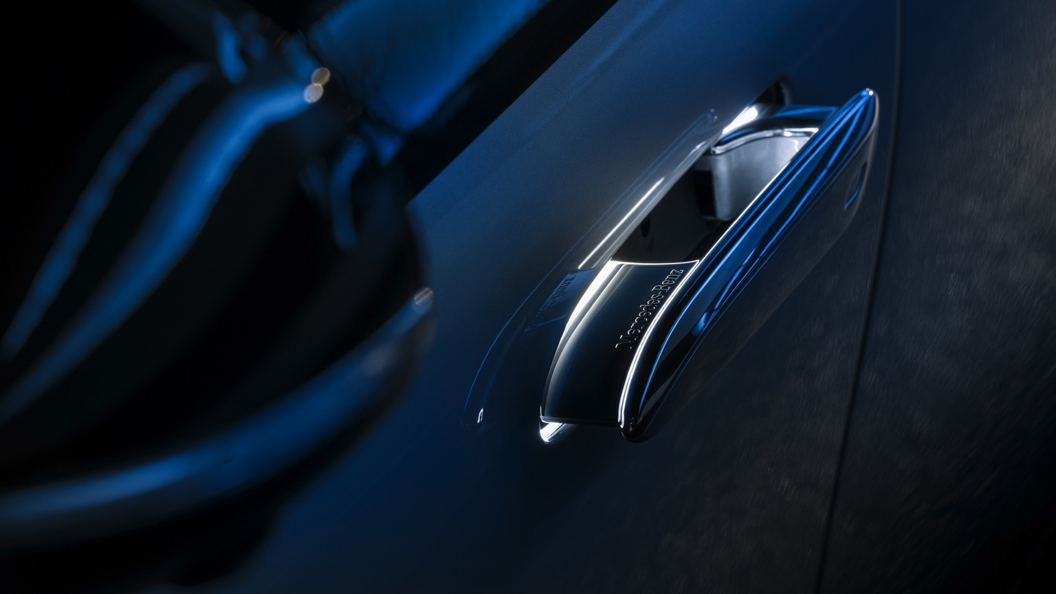 Mercedes_EQS_2021-30