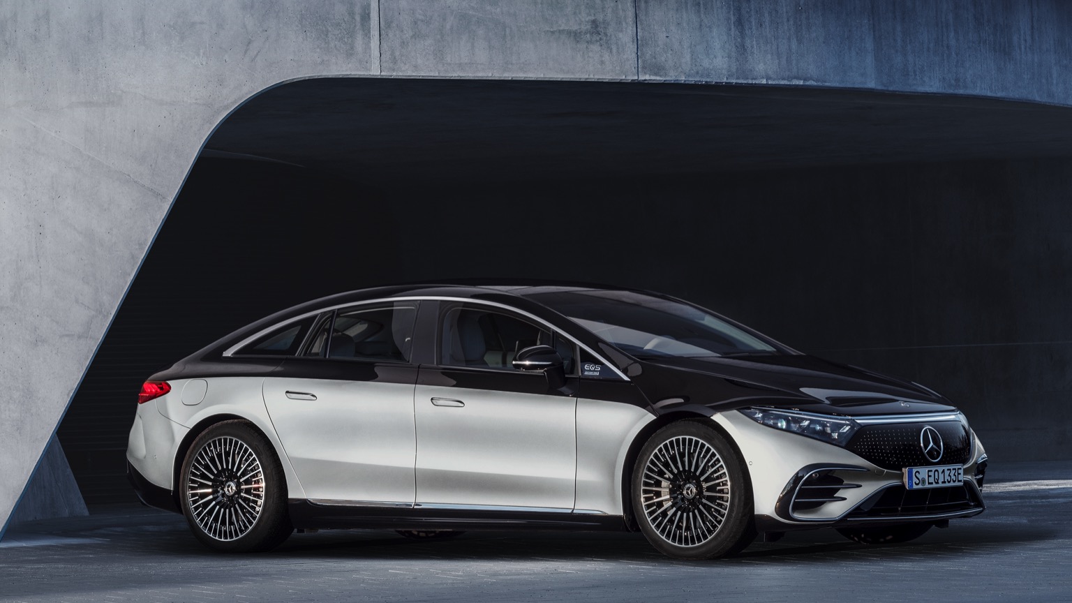 Mercedes_EQS_2021-6