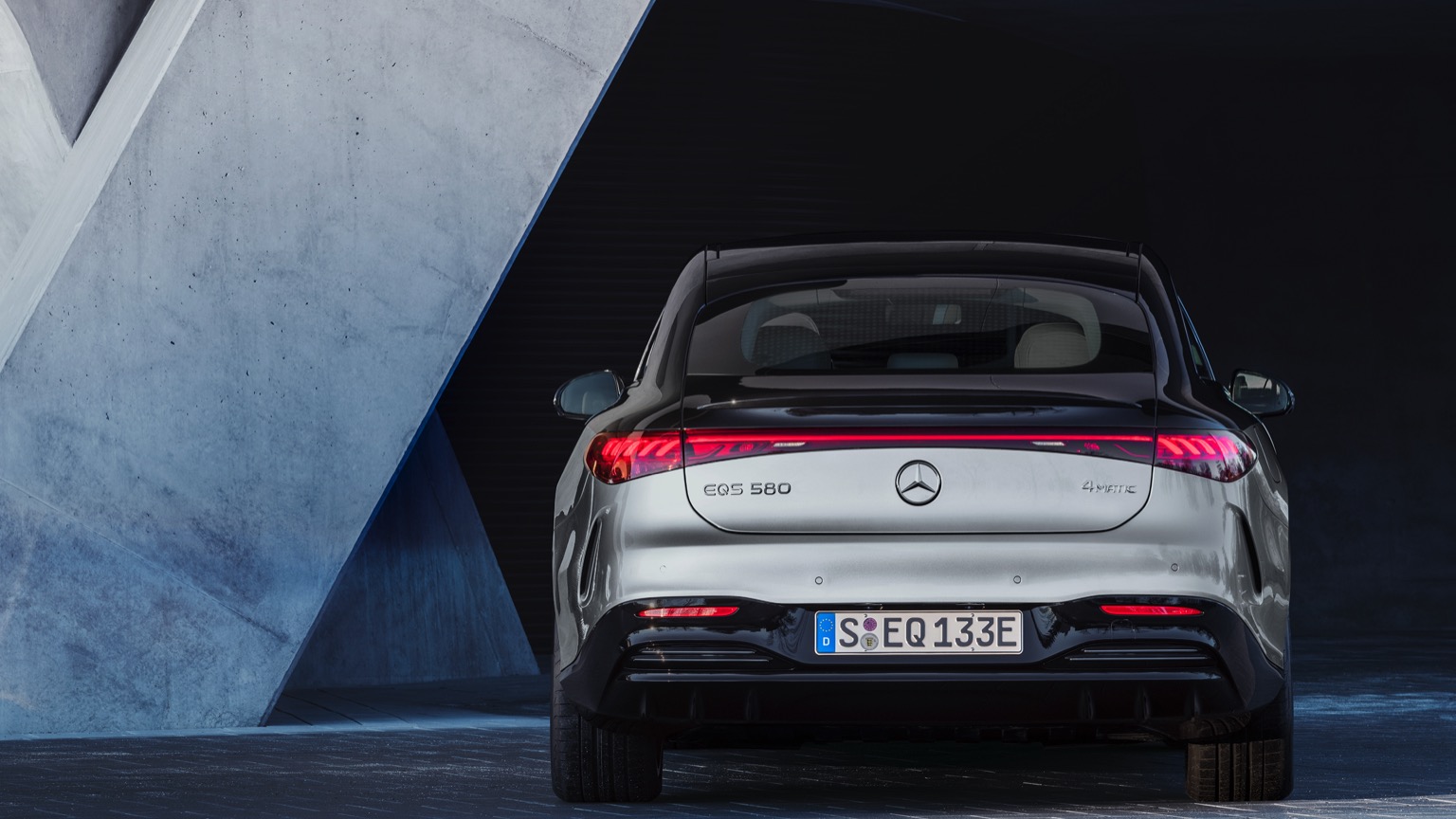 Mercedes_EQS_2021-7