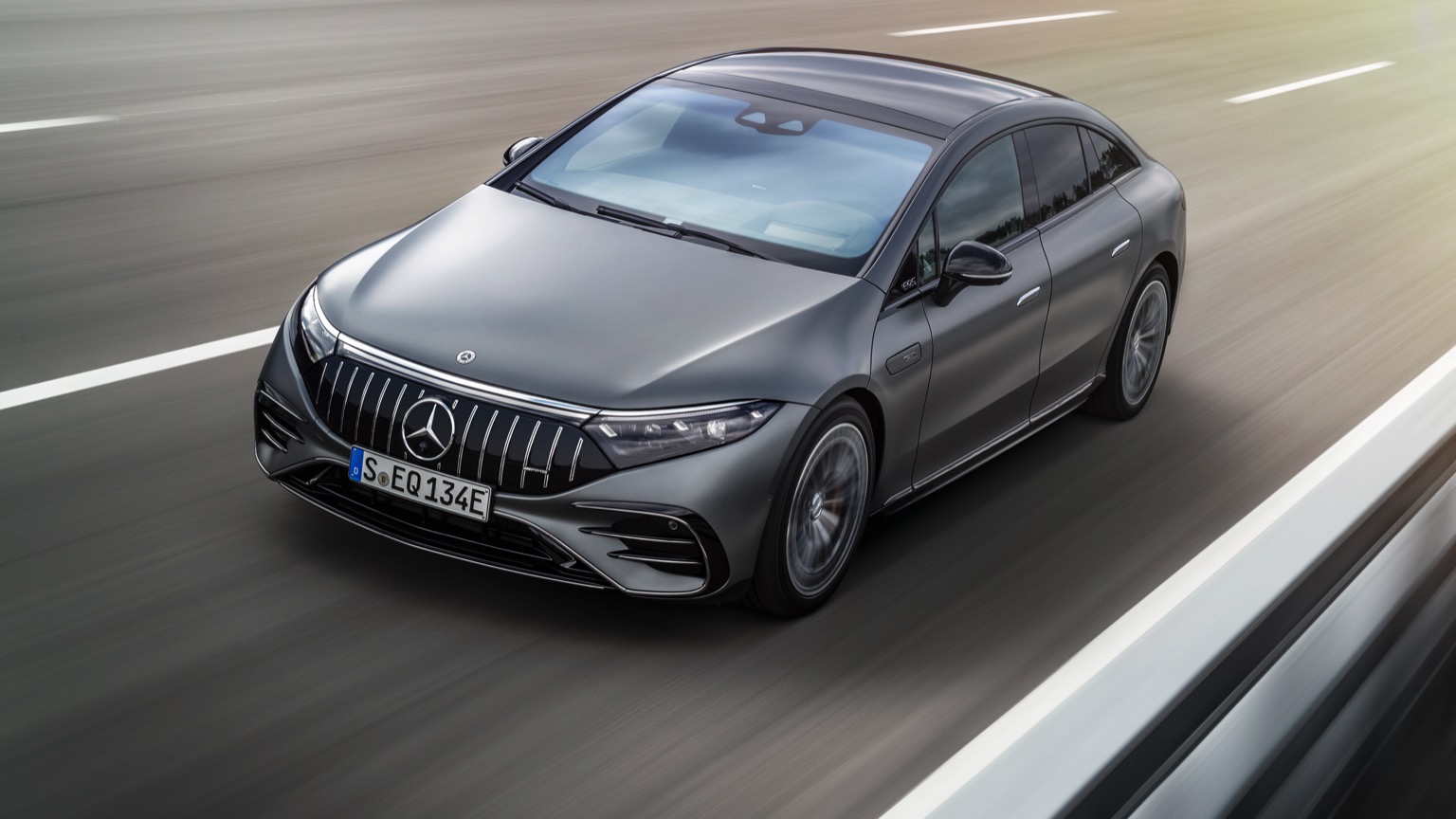 Mercedes_EQS_AMG_2021-3