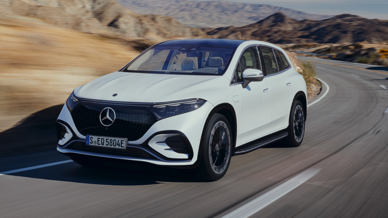 Mercedes_EQS_SUV_2022-1