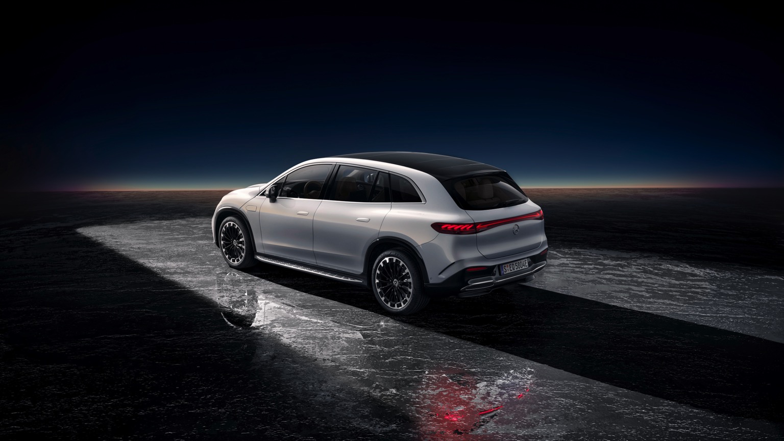 Mercedes_EQS_SUV_2022-32