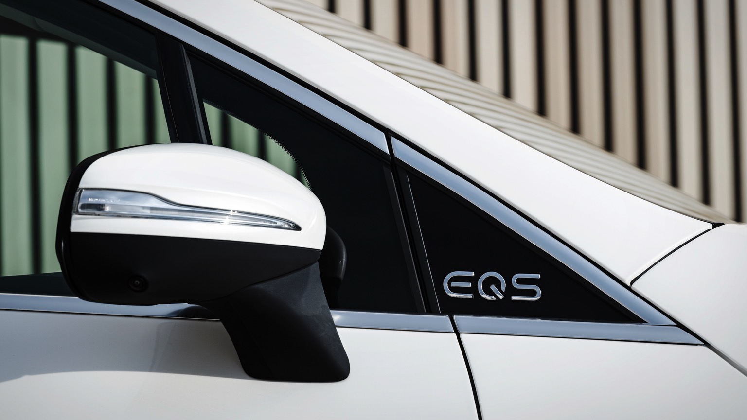 Mercedes_EQS_SUV_2022-52