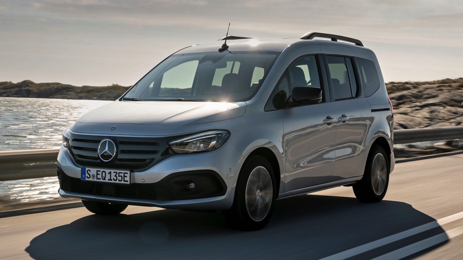 Mercedes_EQT_2023-1