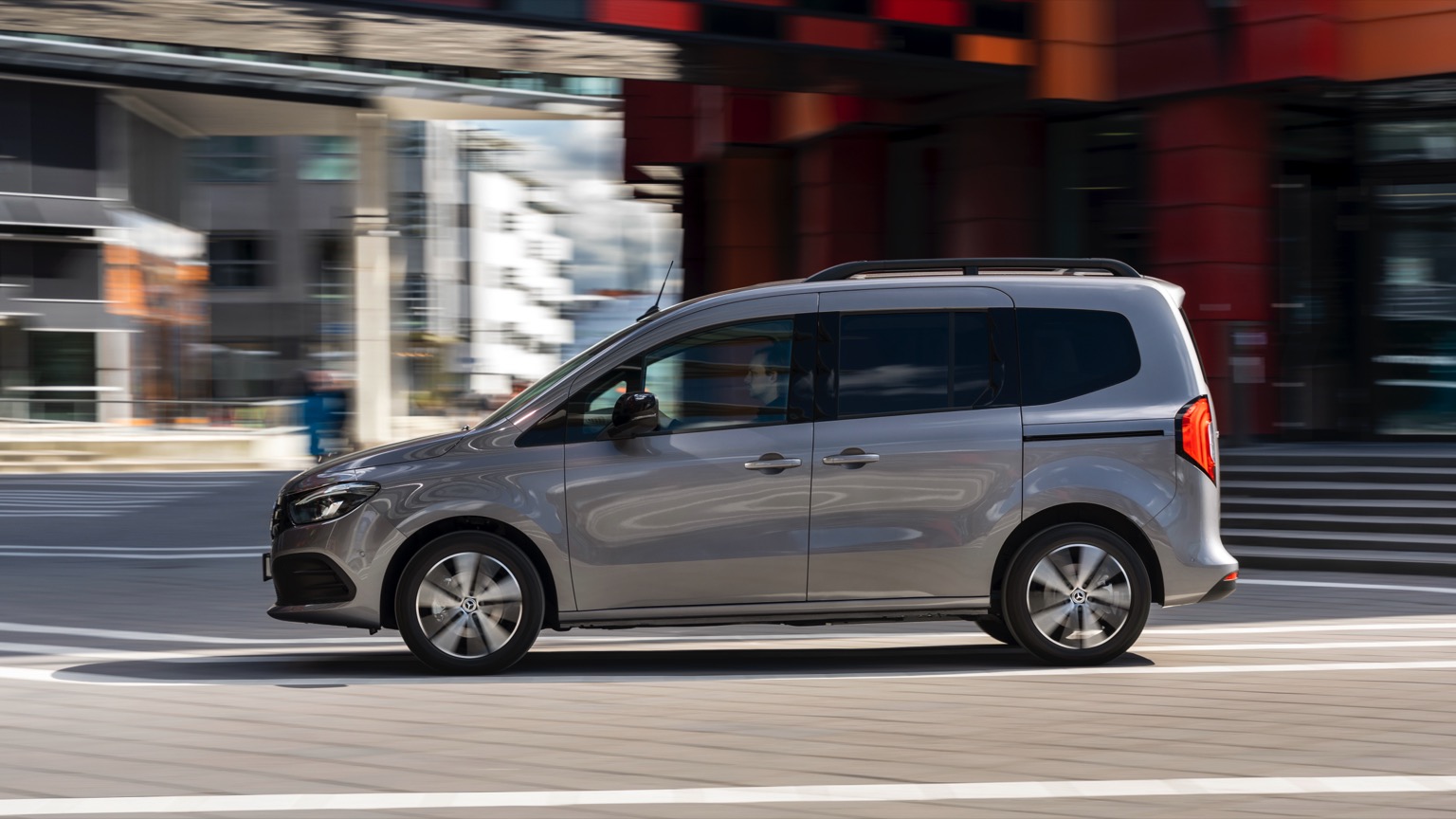 Mercedes_EQT_2023-6