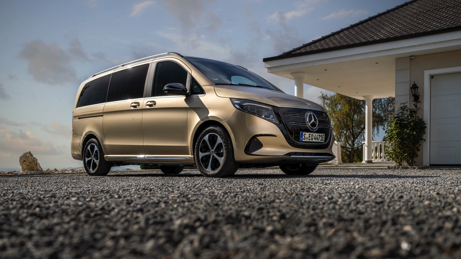 Mercedes_EQV_2024-2