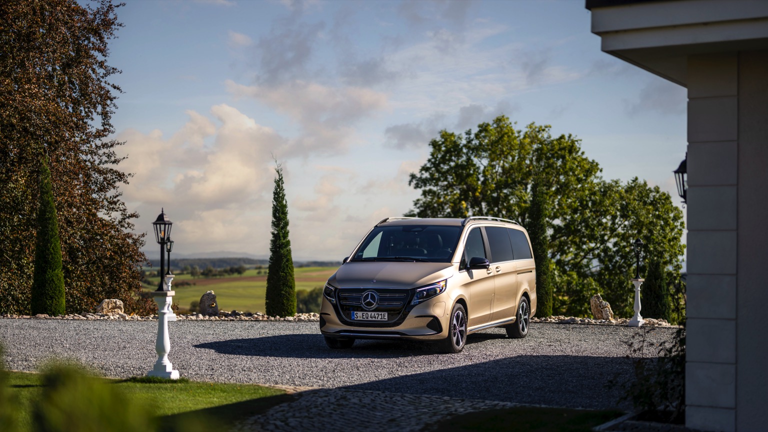 Mercedes_EQV_2024-9