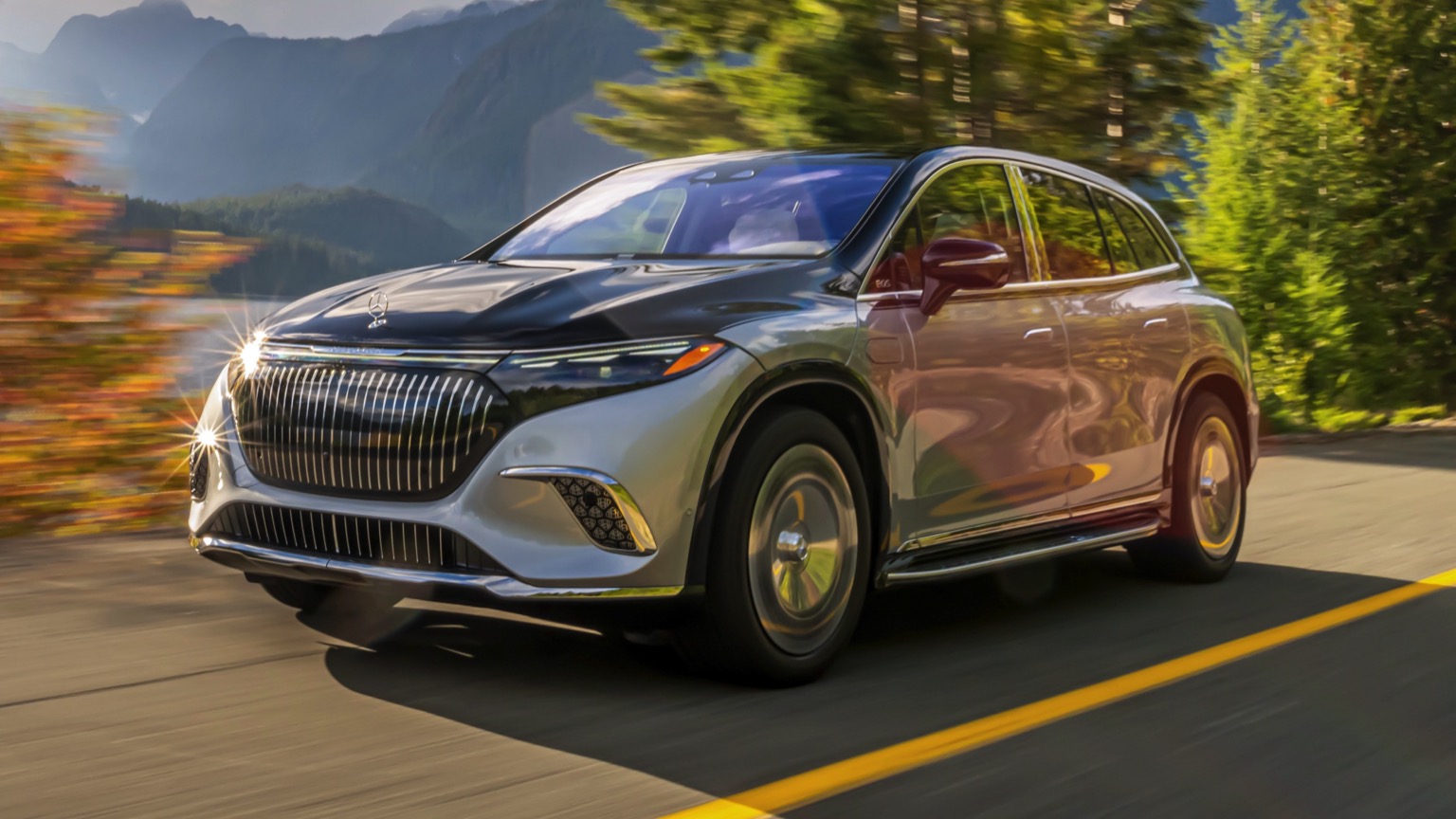 Mercedes_Maybach_EQS_SUV_2024-1