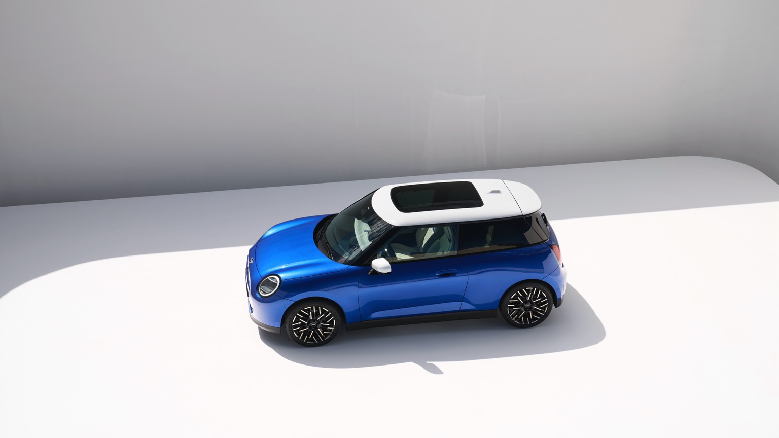 Mini_Cooper_Electric_2024-5