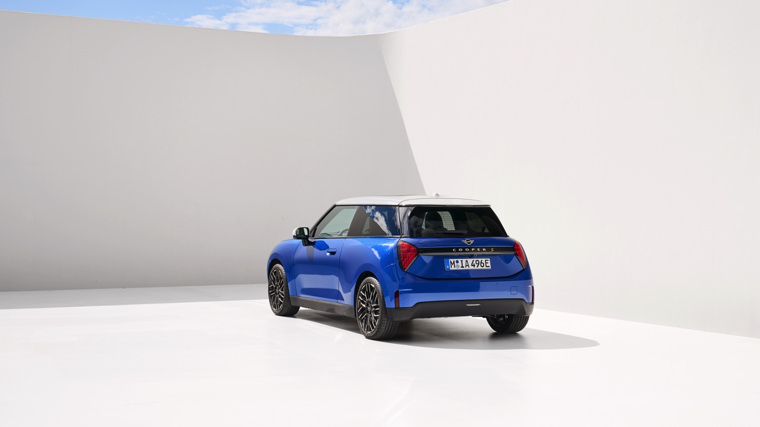 Mini_Cooper_Electric_2024-7