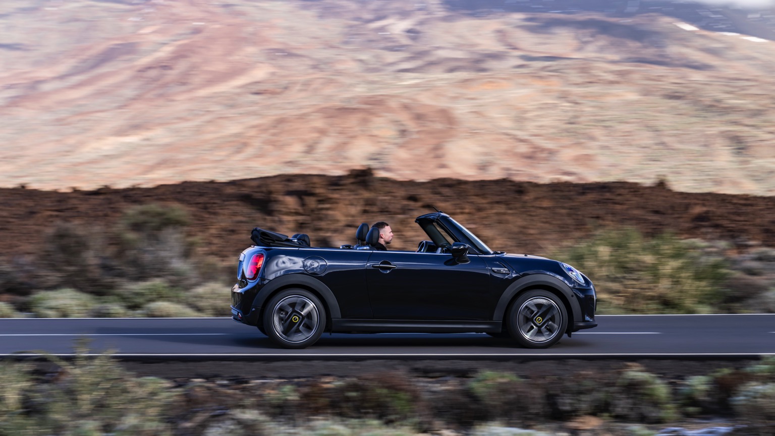 Mini_Electric_Convertible-12