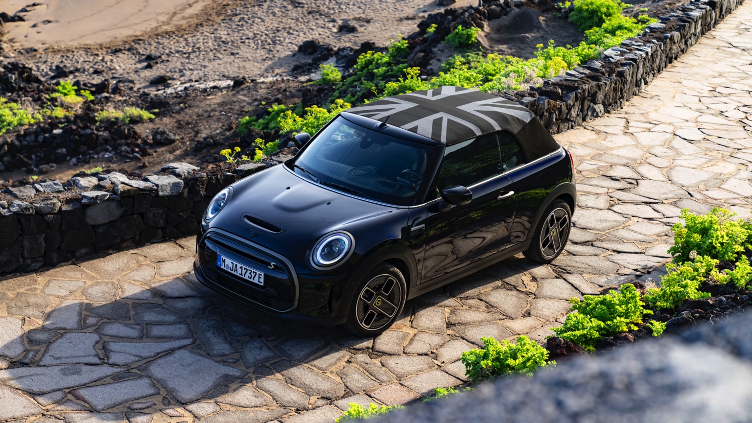 Mini_Electric_Convertible-19