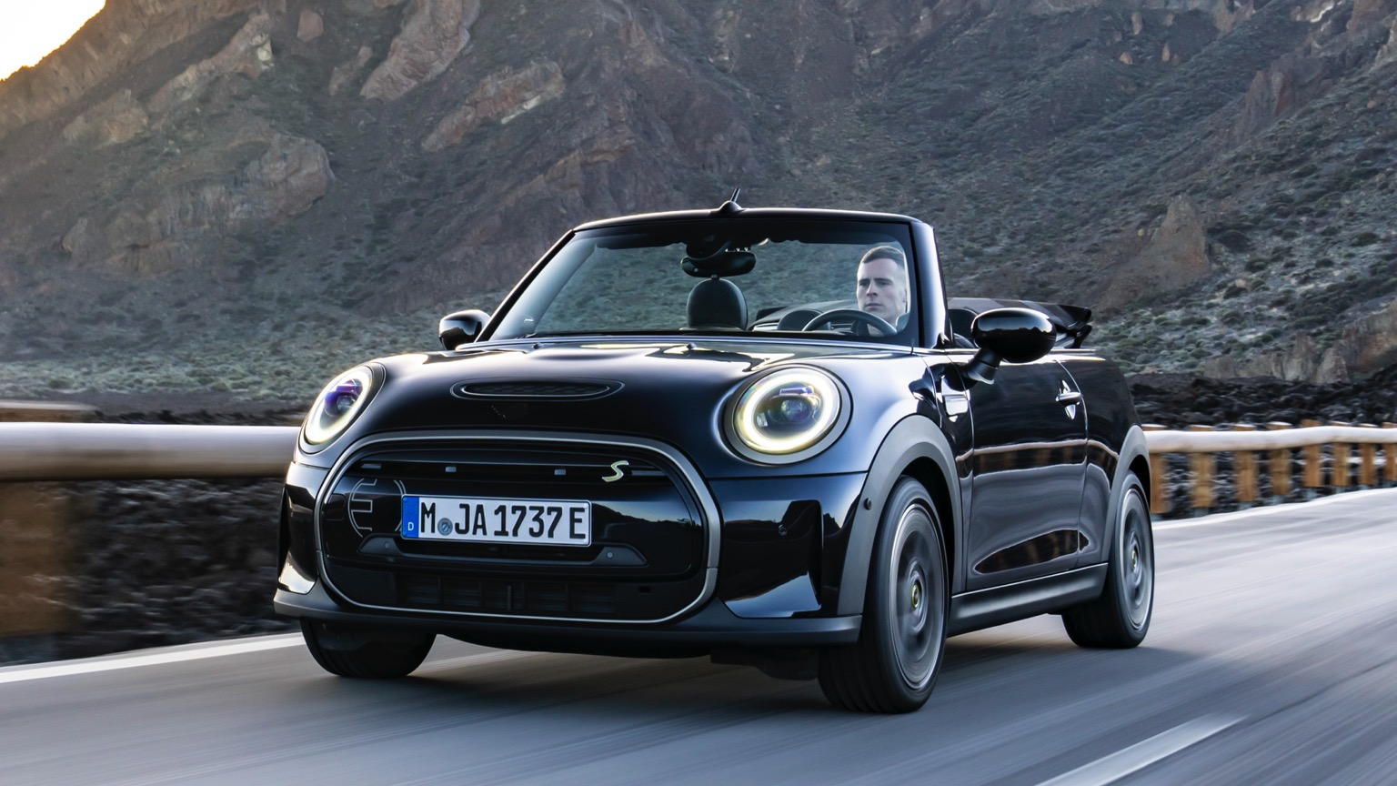 Mini_Electric_Convertible-3