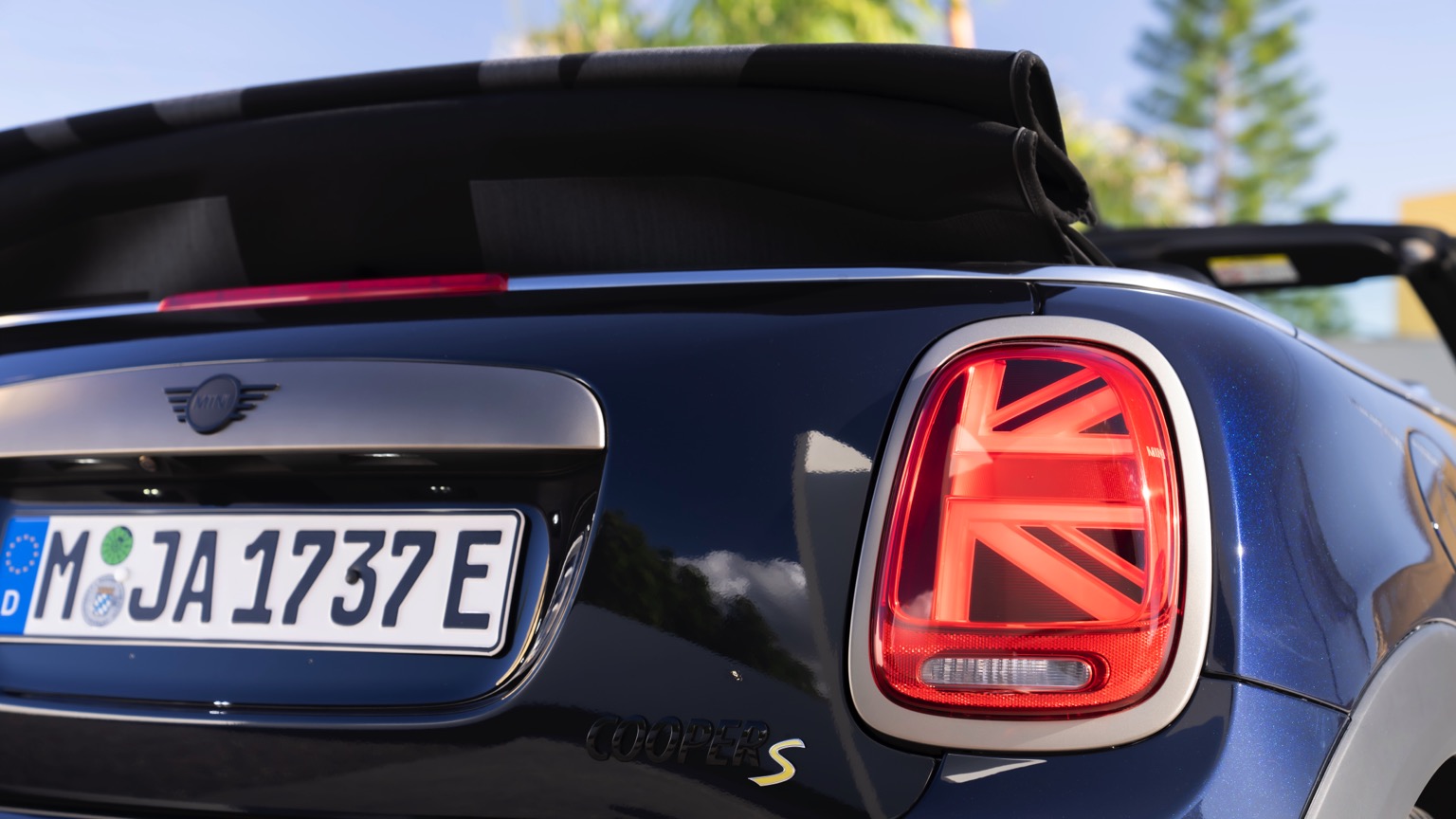 Mini_Electric_Convertible-40