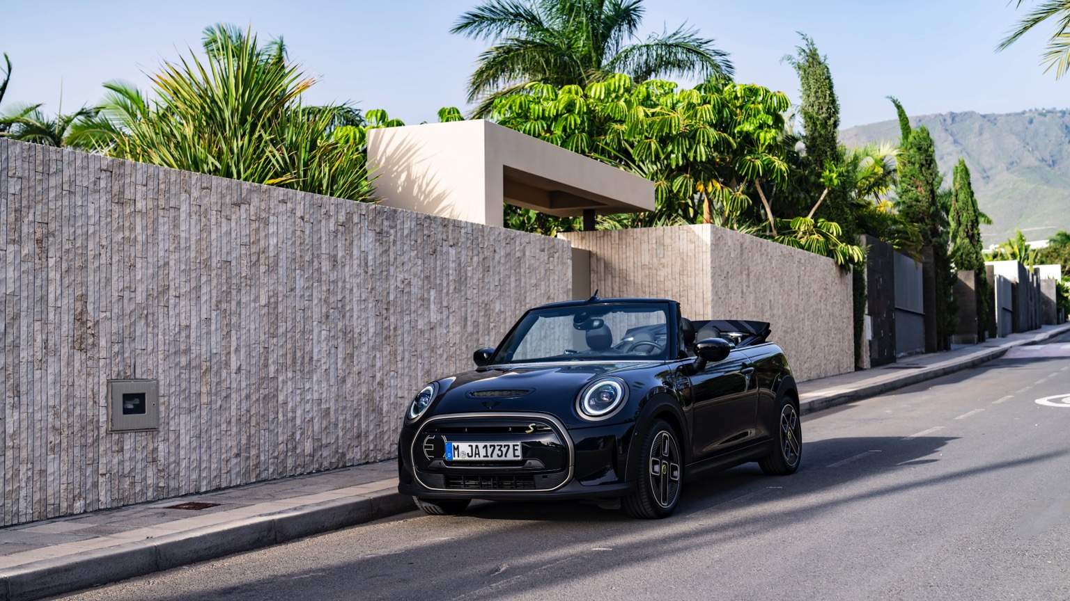 Mini_Electric_Convertible-9