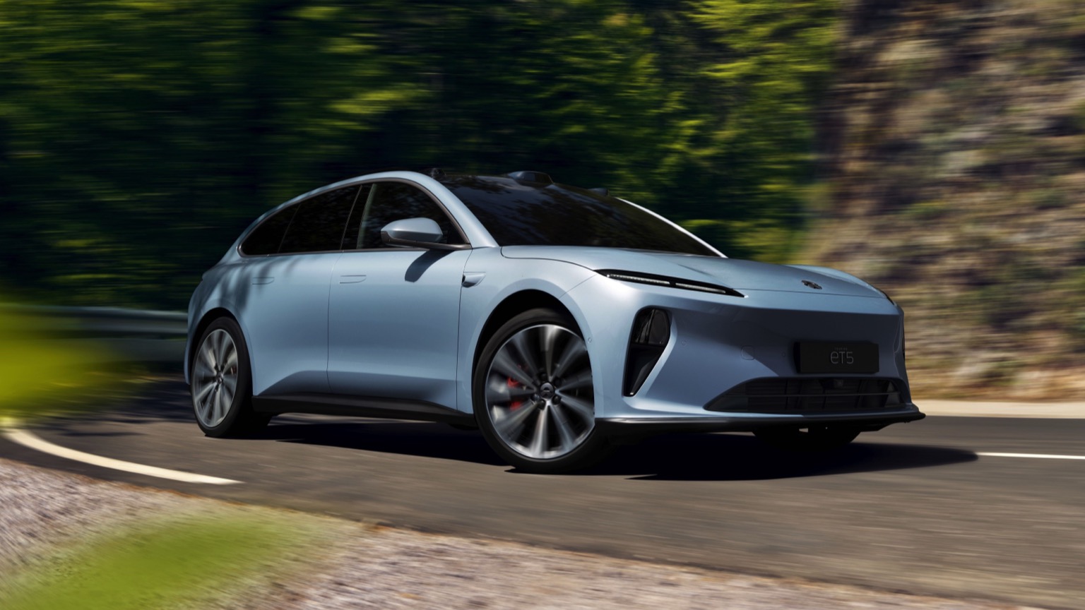 NIO_ET5_Touring-1