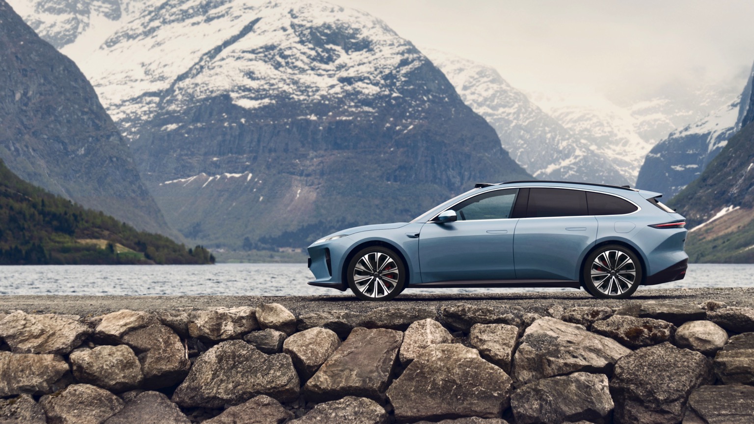NIO_ET5_Touring-3