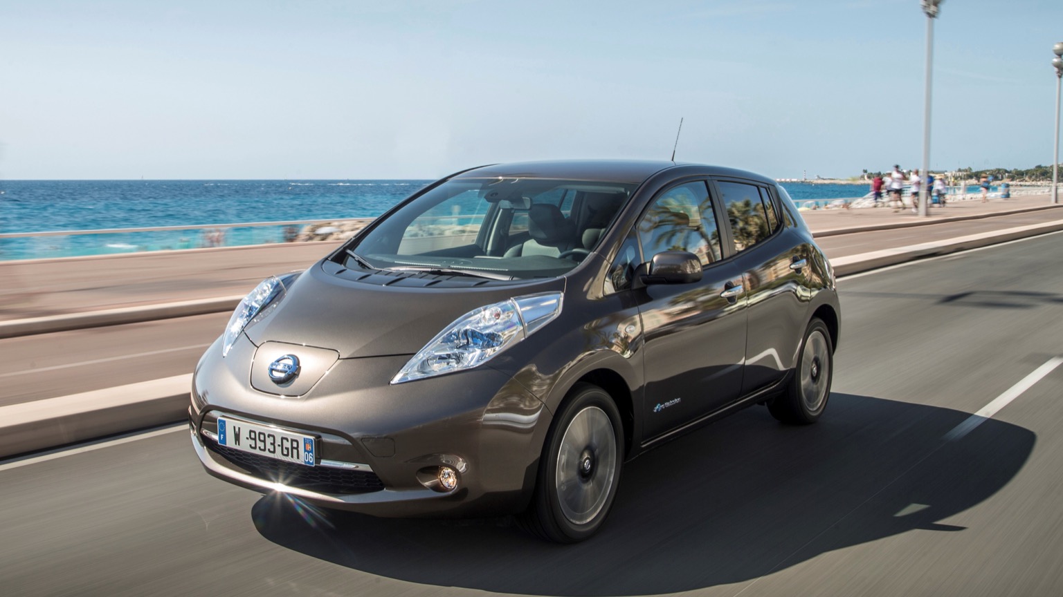 Nissan_Leaf-2