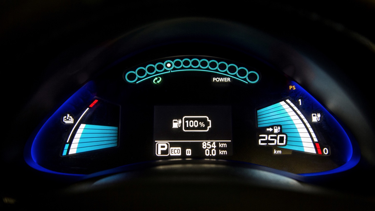 Nissan_Leaf-9