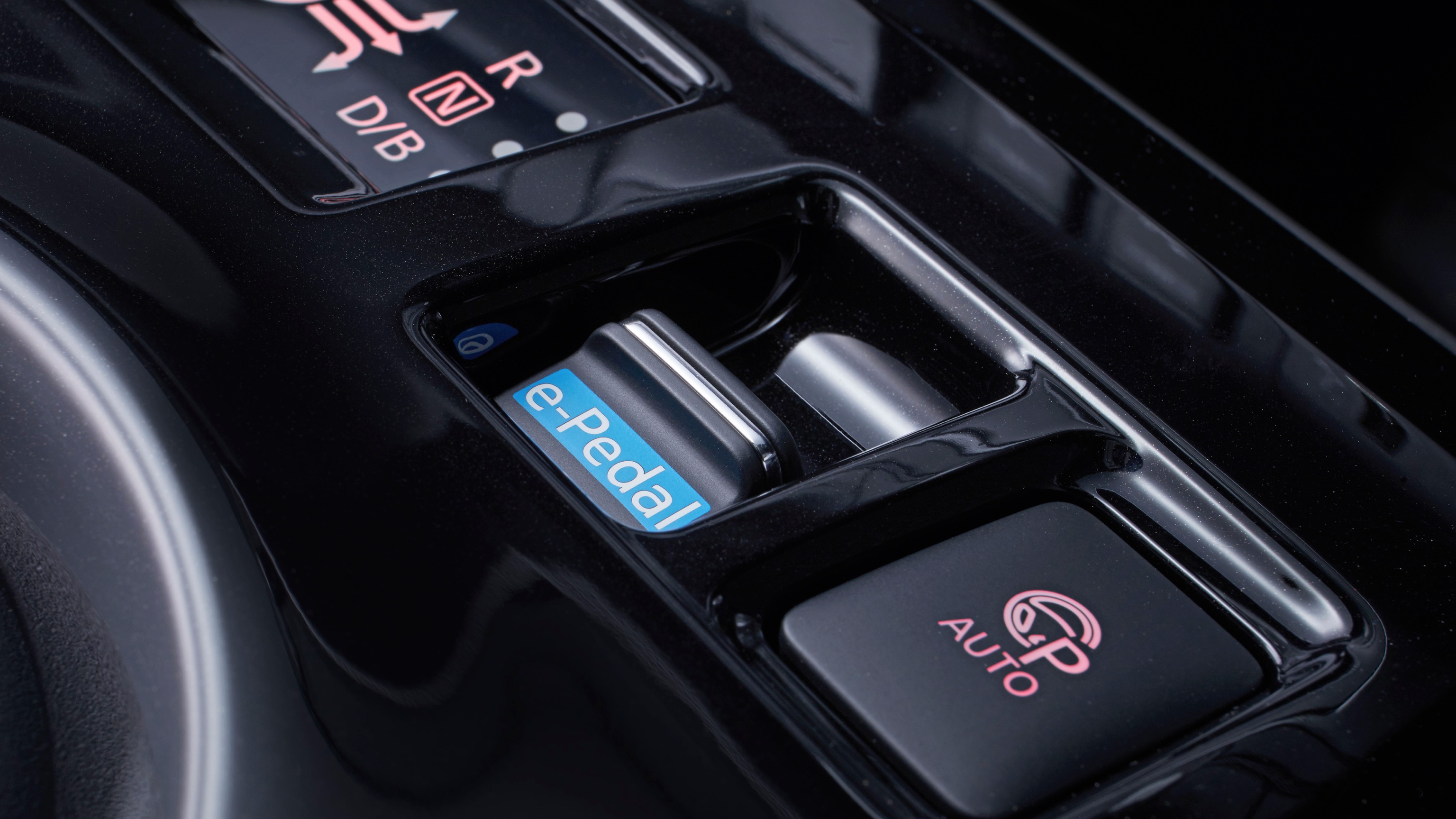 Nissan_Leaf_2018-25