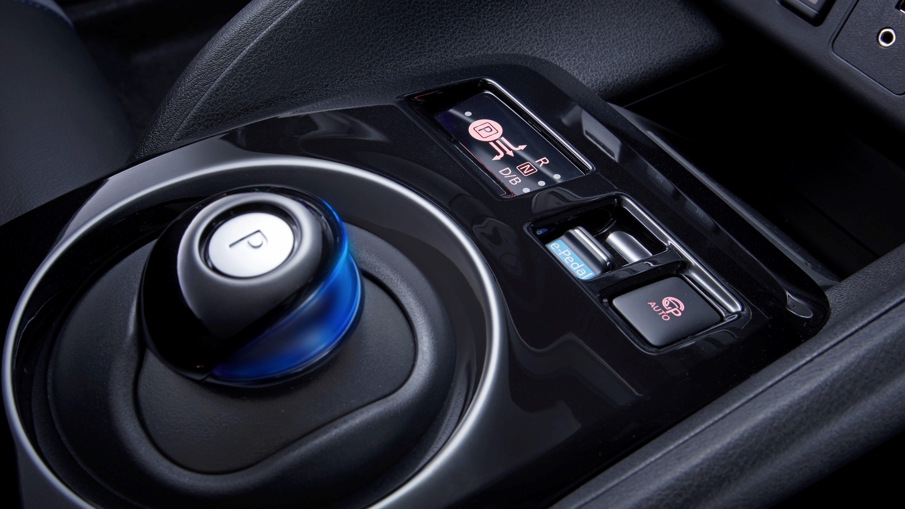 Nissan_Leaf_2018-34