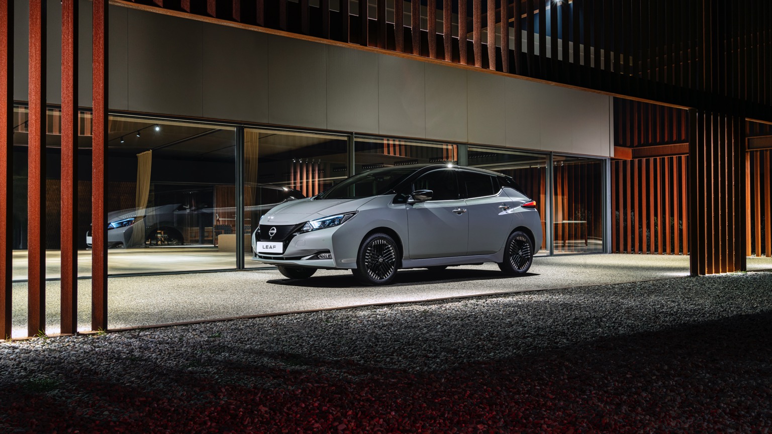 Nissan_Leaf_2022-11