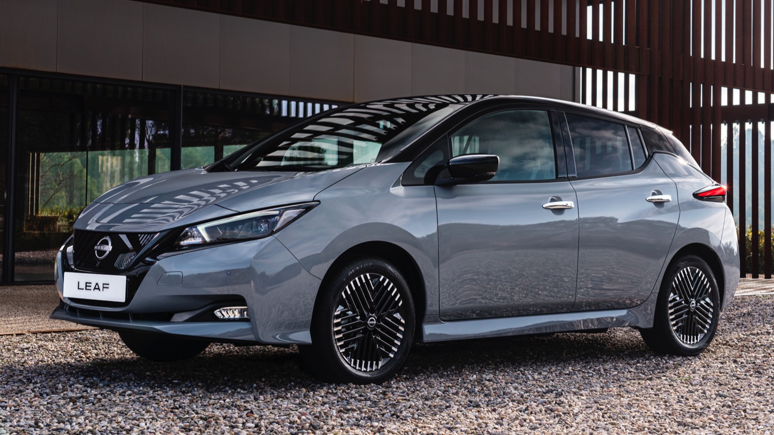 Nissan_Leaf_2022-14
