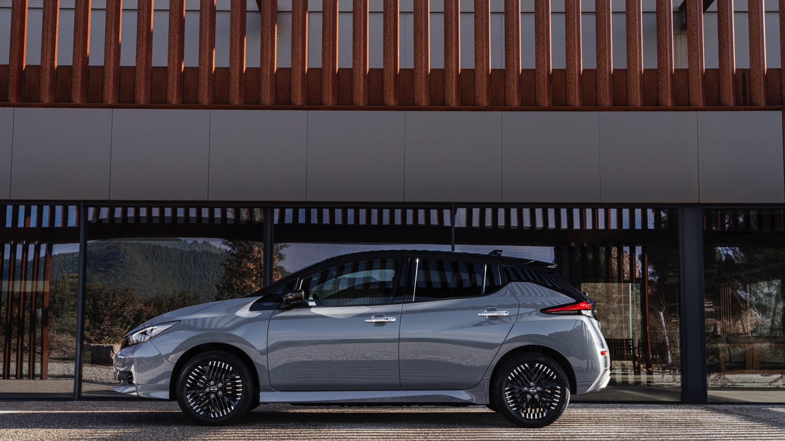 Nissan_Leaf_2022-17