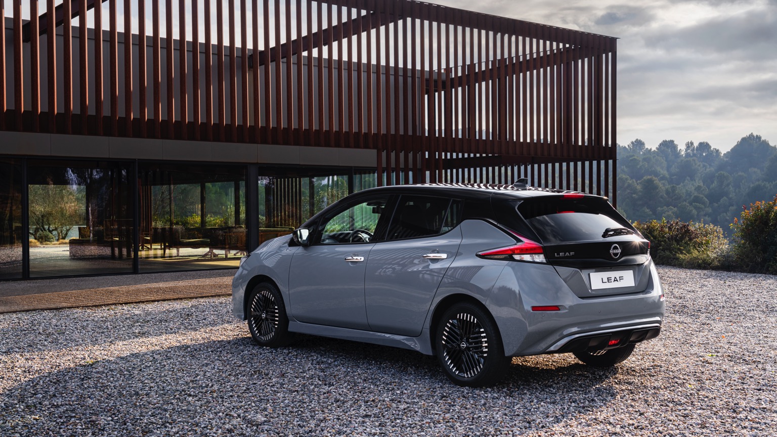Nissan_Leaf_2022-18