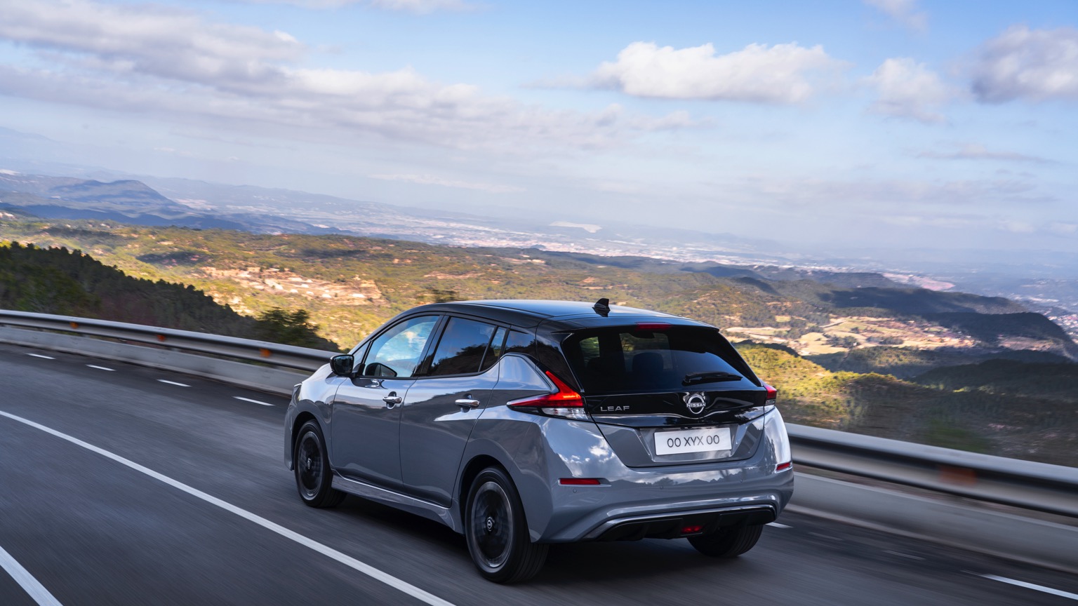 Nissan_Leaf_2022-2